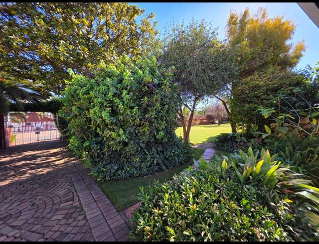 3 BEDROOM HOUSE FOR SALE IN GREENHILLS